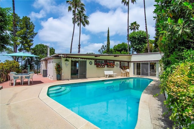 3935 Oakfield Dr, Sherman Oaks, CA 91423 - outdoor pool with a patio
