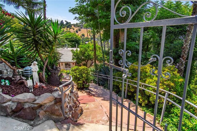 3935 Oakfield Dr, Sherman Oaks, CA 91423 - photo 5