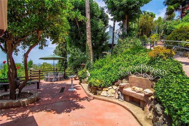 3935 Oakfield Dr, Sherman Oaks, CA 91423 - view of patio / terrace with outdoor dining area