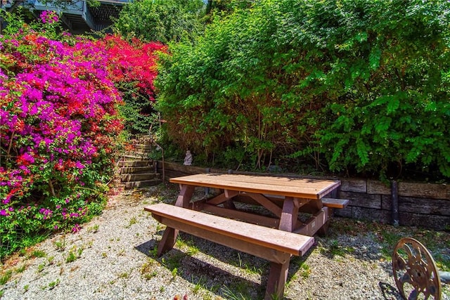 3935 Oakfield Dr, Sherman Oaks, CA 91423 - view of yard with stairs