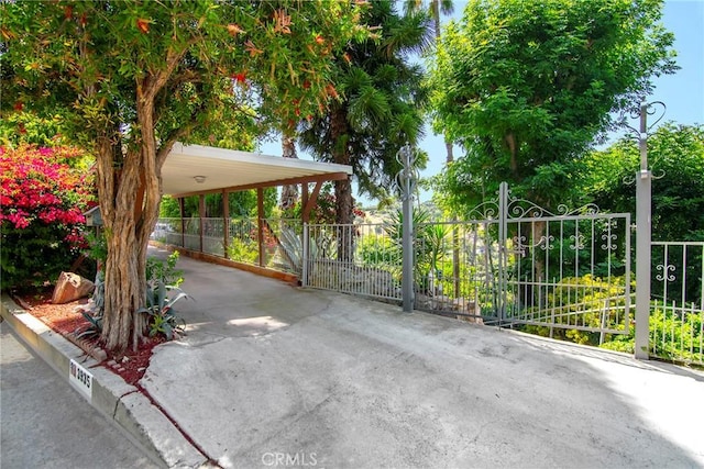 3935 Oakfield Dr, Sherman Oaks, CA 91423 - view of gate