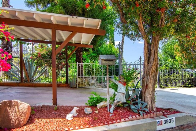 3935 Oakfield Dr, Sherman Oaks, CA 91423 - photo 2