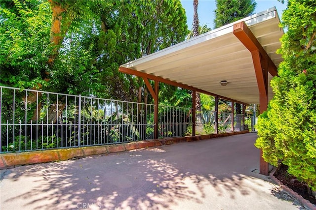 3935 Oakfield Dr, Sherman Oaks, CA 91423 - view of home's community