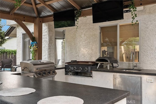 13 Noyo Ct, Chico, CA 95973 - view of patio with a sink and a gazebo