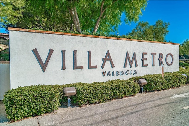 21836 Moveo Dr, Saugus, CA 91350 - view of community sign
