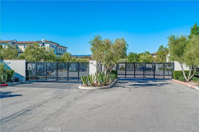 21836 Moveo Dr, Saugus, CA 91350 - view of gate
