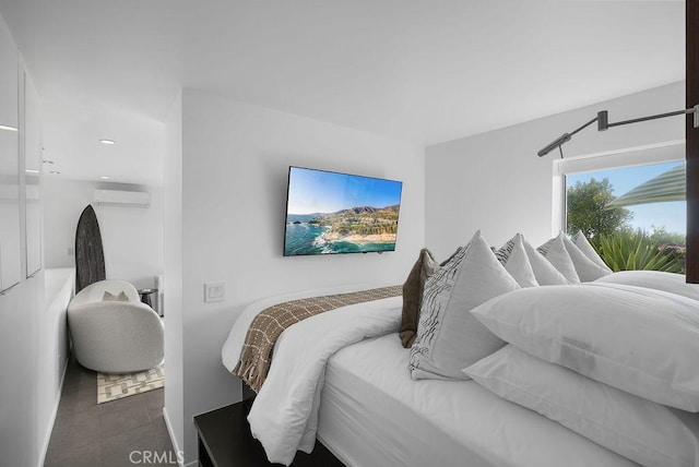 1119 Katella St, Laguna Beach, CA 92651 - bedroom featuring a wall mounted AC, recessed lighting, and baseboards