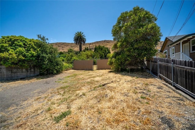 3143 Rockview Pl, San Luis Obispo, CA 93401 - view of yard