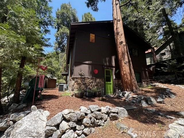 41141 Oak Dr, Forest Falls, CA 92339 - view of front of home with stone siding
