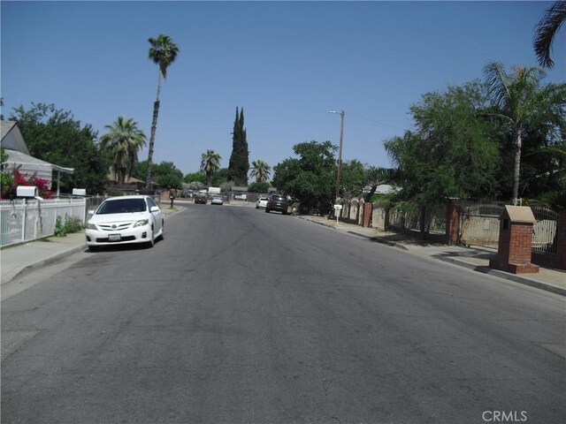 225 E 5th St, Bakersfield, CA 93307