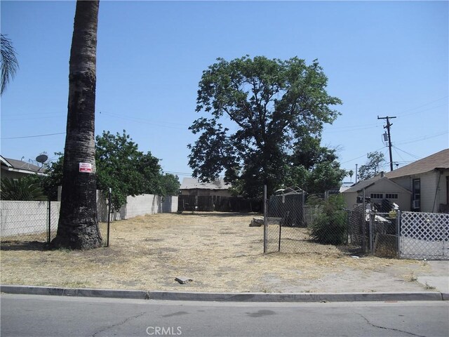225 E 5th St, Bakersfield, CA 93307