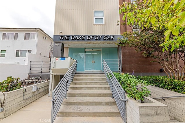 4813 Oakwood Ave Unit 201, Los Angeles, CA 90004 - doorway to property