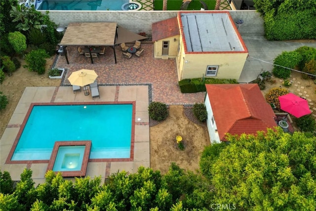 1321 Virginia Ave, Glendale, CA 91202 - aerial view of property and surrounding area featuring a pool