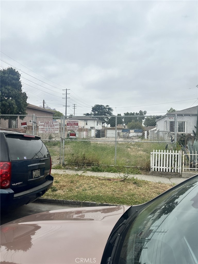 854 E 87th St, Los Angeles, CA 90002