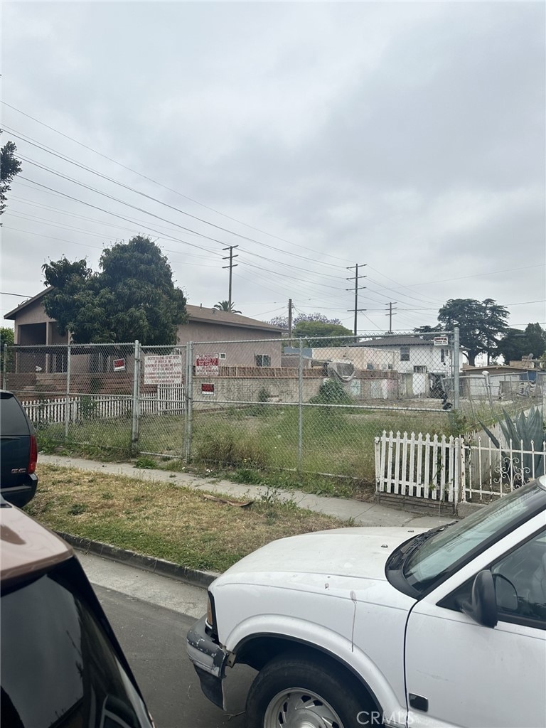 854 E 87th St, Los Angeles, CA 90002