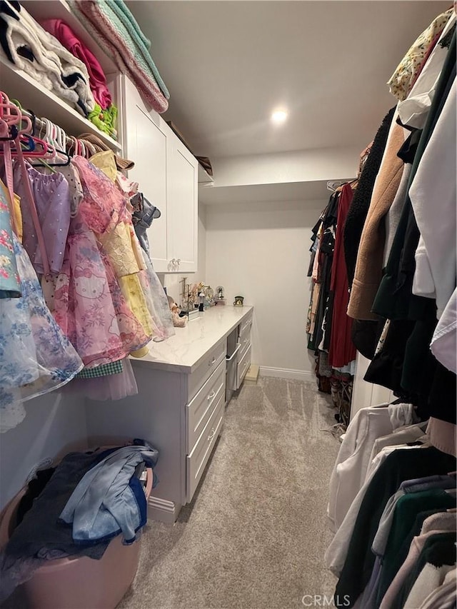 6867 Weaver St, Riverside, CA 92504 - spacious closet featuring light carpet
