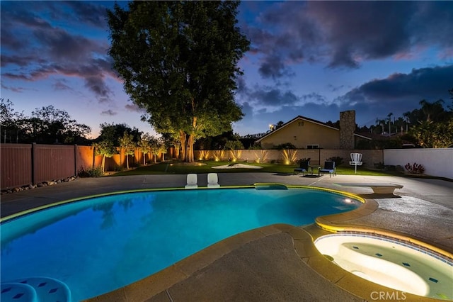 6021 Saddletree Ln, Yorba Linda, CA 92886 - view of swimming pool featuring an in-ground hot tub, a fenced backyard, a patio, and a diving board