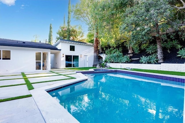 12009 Dresden Pl, Granada Hills, CA 91344 - view of swimming pool featuring a jacuzzi and a patio