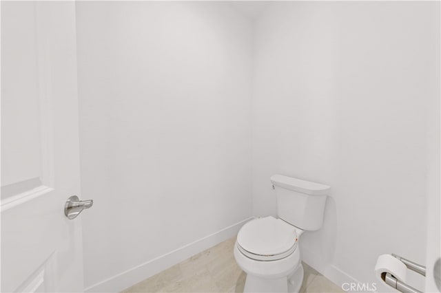 112 Sentosa, Irvine, CA 92618 - bathroom with toilet and baseboards