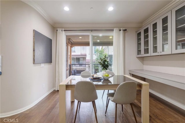 1123 Klose Ln, Fullerton, CA 92833 - dining space featuring baseboards, wood finished floors, ornamental molding, and recessed lighting
