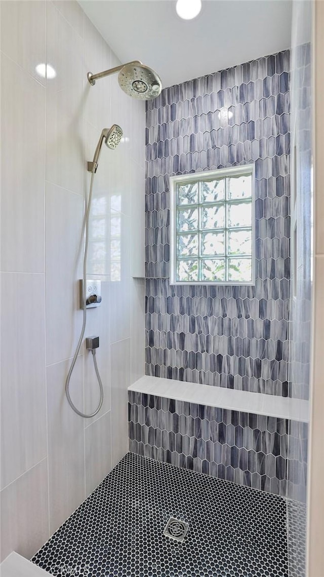 2431 Elizabeth Ct, Upland, CA 91784 - bathroom featuring tiled shower