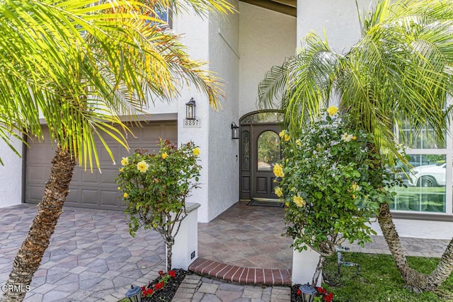 8857 Bluffdale Dr, Sun Valley, CA 91352 - entrance to property with stucco siding and a garage