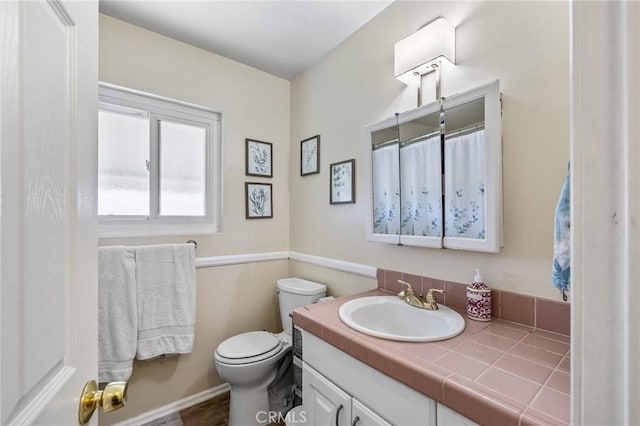 5644 Wadsworth Ave, Highland, CA 92346 - full bath with vanity and toilet