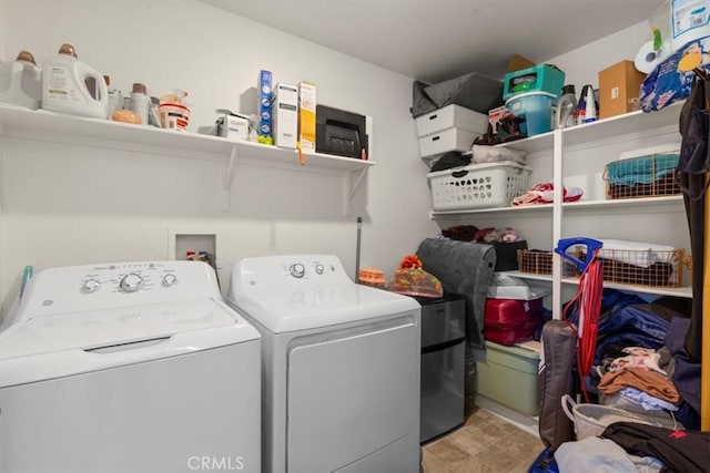 1023 Barberry Ln, Calimesa, CA 92320 - laundry room with washer and dryer