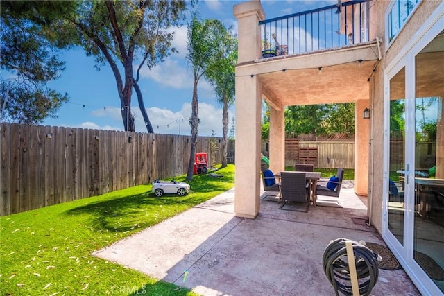 24101 Crowned Partridge Ln, Murrieta, CA 92562 - patio / terrace with a patio area, outdoor dining space, and a fenced backyard