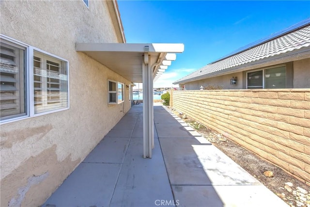27470 Lakeview Dr, Helendale, CA 92342 - view of side of home with stucco siding