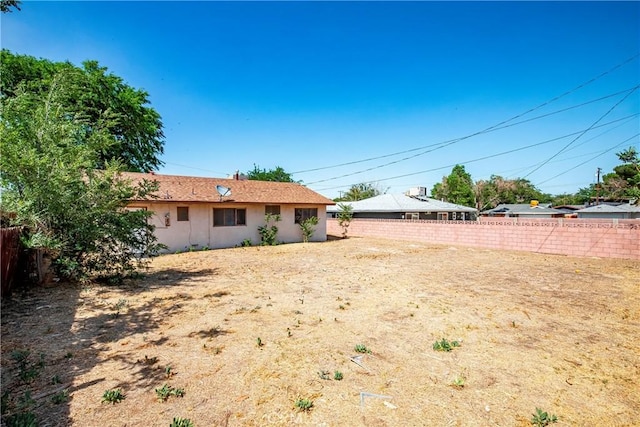 632 E Oldfield St, Lancaster, CA 93535 - view of yard