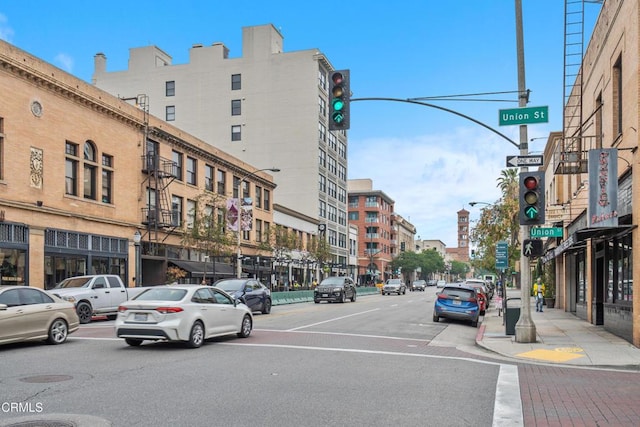 35 N Raymond Ave Unit 210, Pasadena, CA 91103 - view of asphalt street featuring street lighting, sidewalks, curbs, and traffic lights