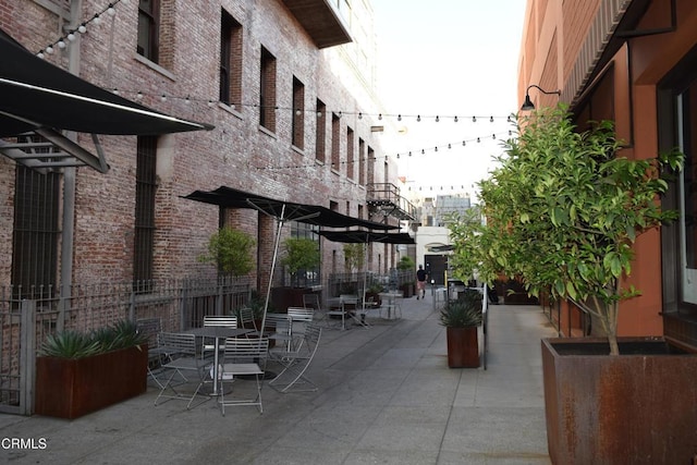 35 N Raymond Ave Unit 210, Pasadena, CA 91103 - view of patio
