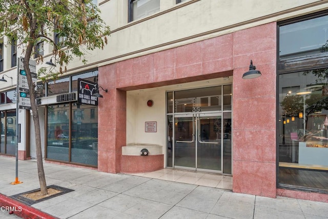 35 N Raymond Ave Unit 210, Pasadena, CA 91103 - view of exterior entry with stucco siding