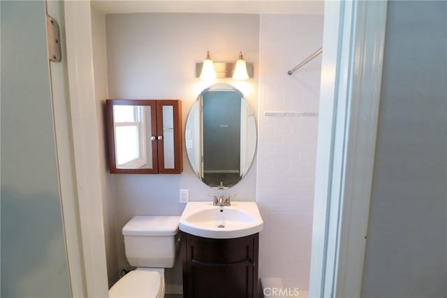 425 E Wilson Ave, Orange, CA 92867 - bathroom with toilet and vanity