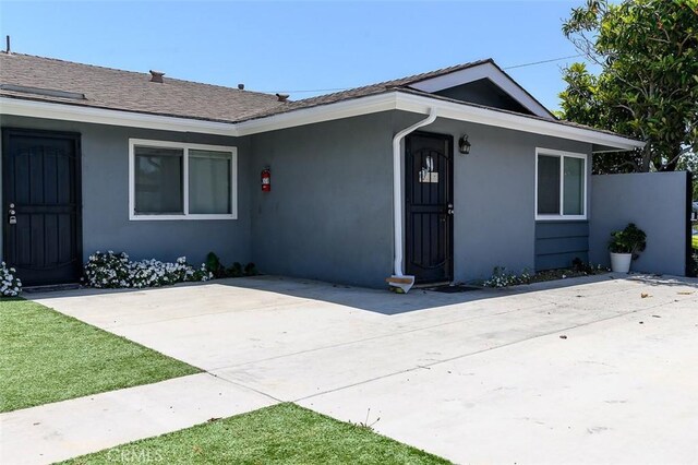 17132 Emerald Ln, Huntington Beach, CA 92647 - photo 5