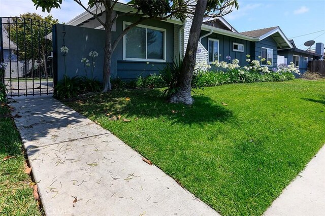 17132 Emerald Ln, Huntington Beach, CA 92647 - photo 4
