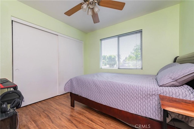 530 Diamond St Unit C, Monrovia, CA 91016 - bedroom with wood finished floors, a closet, and a ceiling fan