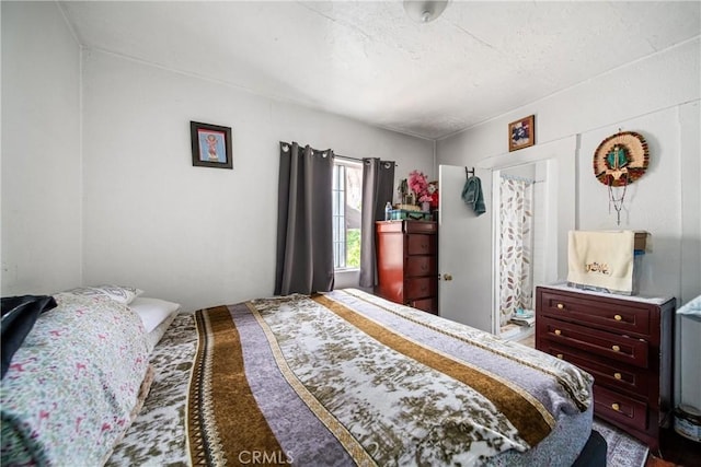 633 E 136th St, Los Angeles, CA 90059 - bedroom featuring a textured ceiling