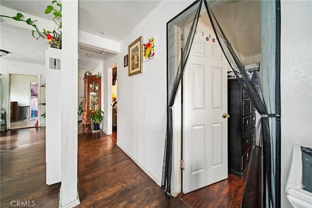 633 E 136th St, Los Angeles, CA 90059 - hall with wood finished floors