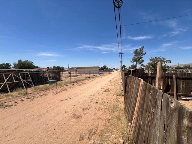 14726 Osage Rd, Apple Valley, CA 92307 - view of dirt / gravel road