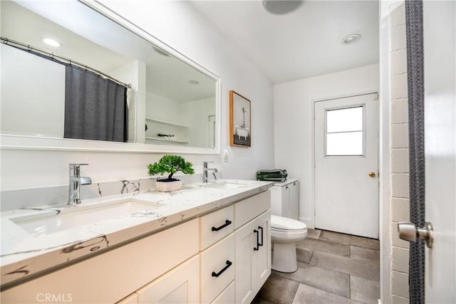 20869 Moonlake St, Walnut, CA 91789 - full bath with double vanity, curtained shower, and recessed lighting