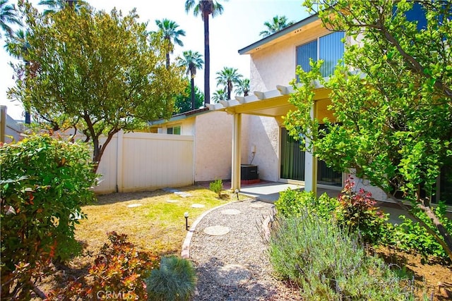 806 E Laurel Oak Dr, Azusa, CA 91702 - view of yard with a patio area and a pergola