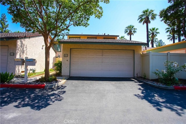 806 E Laurel Oak Dr, Azusa, CA 91702 - view of garage
