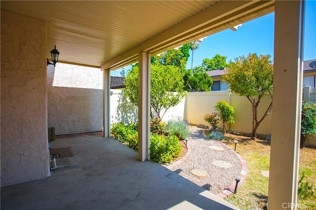 806 E Laurel Oak Dr, Azusa, CA 91702 - view of patio / terrace