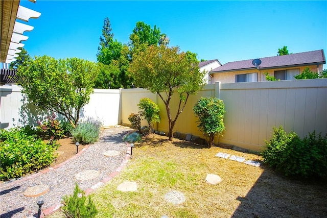 806 E Laurel Oak Dr, Azusa, CA 91702 - view of fenced backyard