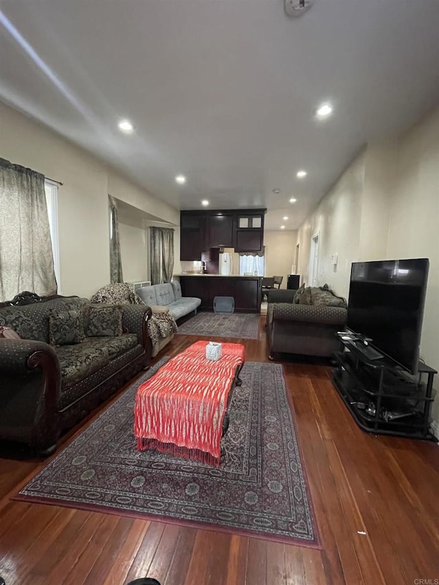 425 N Westlake Ave, Los Angeles, CA 90026 - living area with hardwood / wood-style floors and recessed lighting