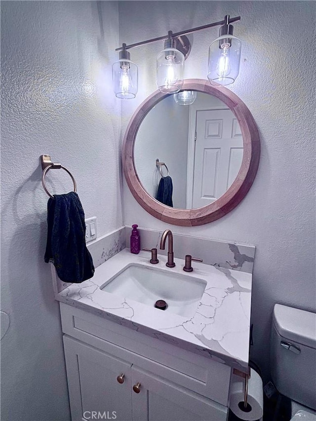 2969 Crestwood Pl, Riverside, CA 92503 - bathroom with vanity and toilet