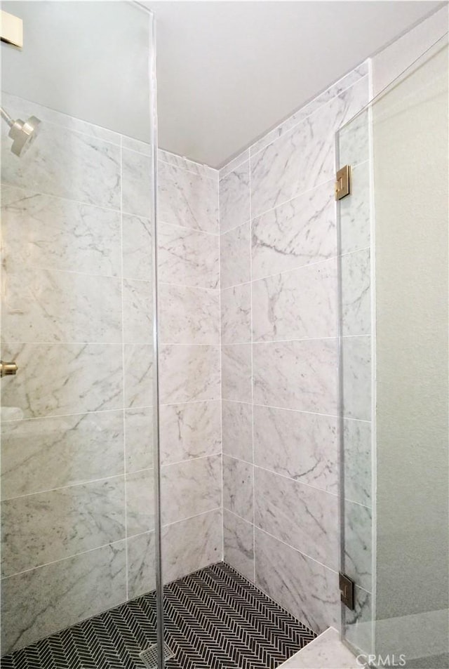 26633 Academy Dr, Palos Verdes Peninsula, CA 90274 - full bathroom featuring a stall shower