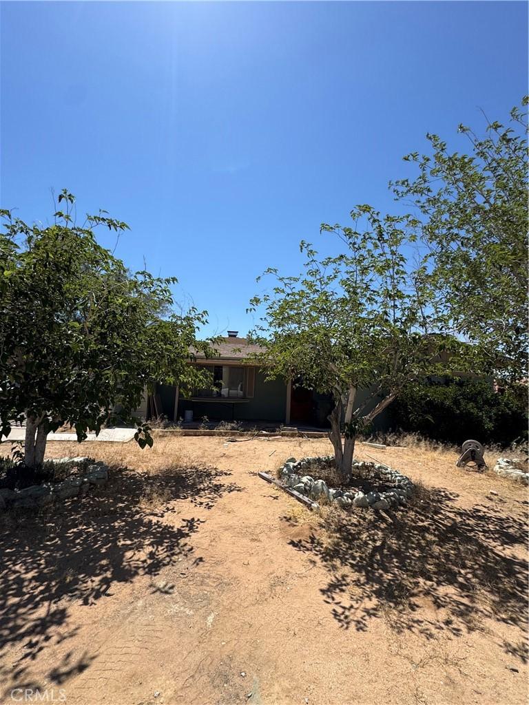 12196 Toltec Dr, Apple Valley, CA 92308 - photo 2